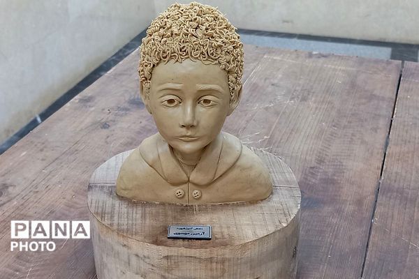 ردپایی از نقش و نگار در نمایشگاه دائمی شهرداری قرچک با آثار جشنواره دانش‌آموزی فرهنگی- هنری فردا