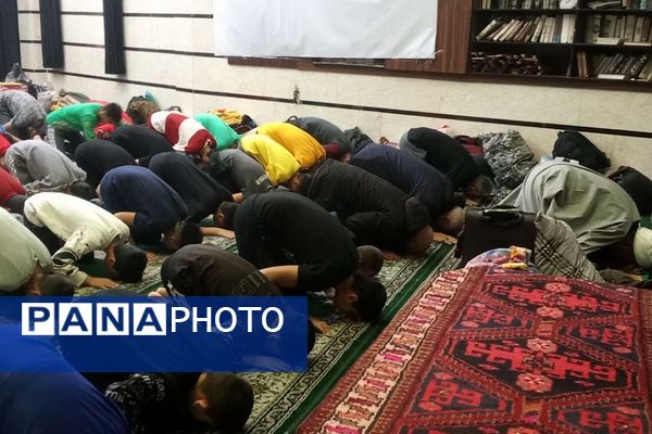مراسم اعتکاف دانش‌آموزی در بهارستان‌۲ آغاز یک سفر معنوی