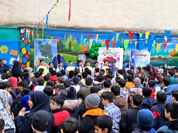 جشن نیکوکاری و عید همدلی در مدارس منطقه ۱۰
