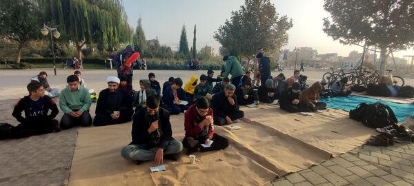 زیارت عاشورا و غبار روبی مزار شهدای گمنام نیشابور