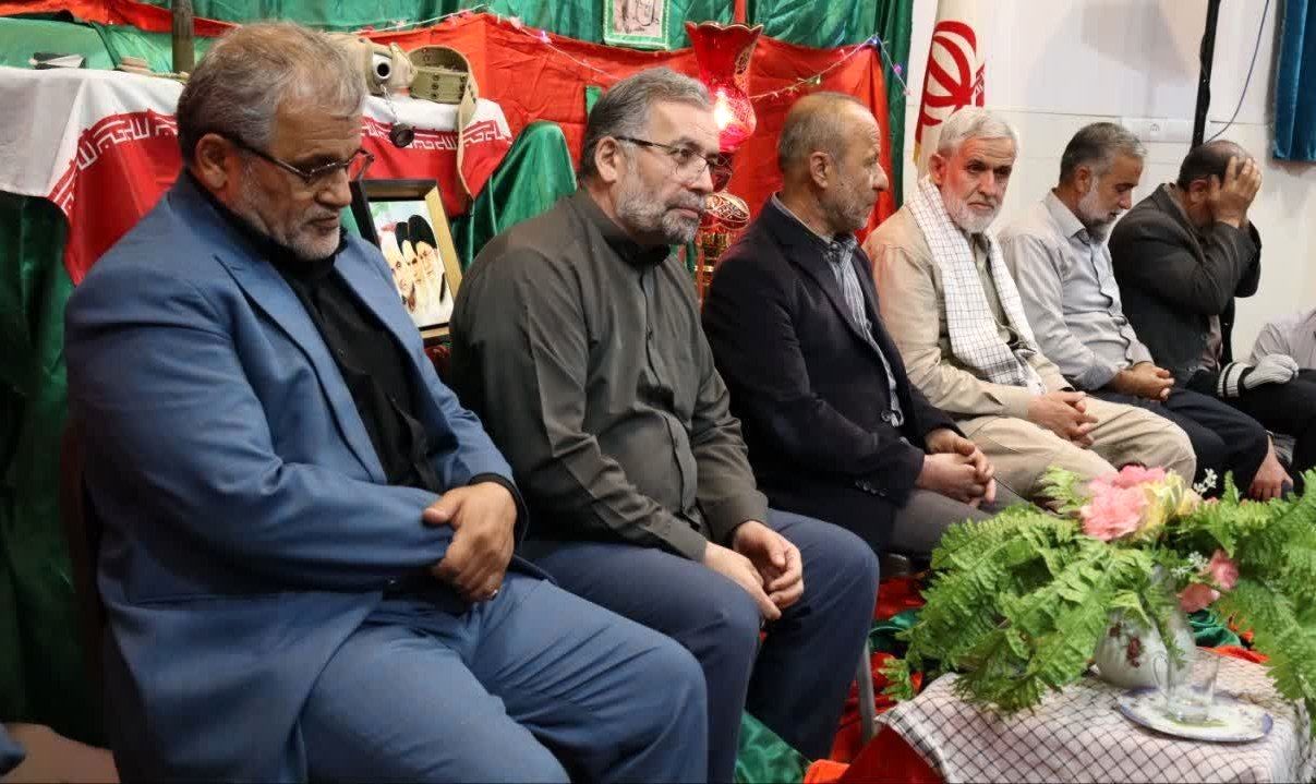 رزمندگان دفاع مقدس با روایت خاطرات، نسل جدید را با فرهنگ ایثار آشنا کردند