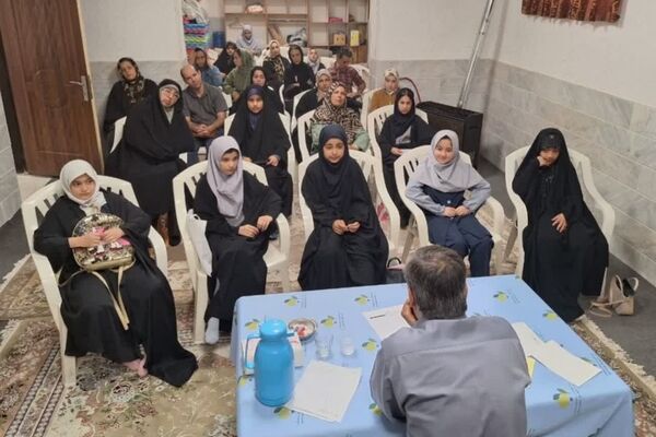 برگزیدگان مرحله استانی مشاعره دانش آموزی در قم معرفی شدند