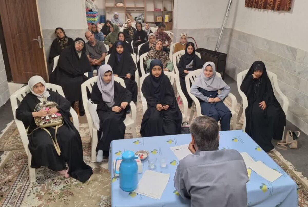 برگزیدگان مرحله استانی مشاعره دانش آموزی در قم معرفی شدند