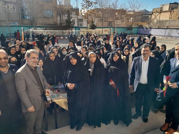 نغمه‌ای از دل تاریخ در آسمان امید