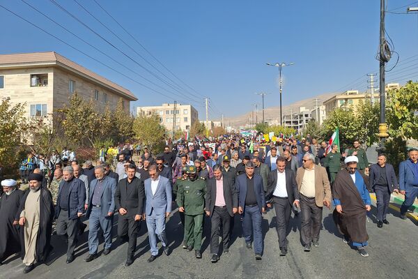 گزارش تصویری از راهپیمایی سیزده آبان در پردیس