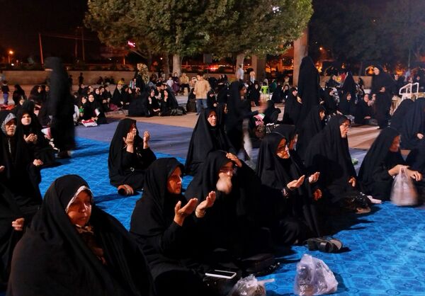  مراسم عزاداری اباعبدالله الحسین(ع) در مسجد شهدای گمنام 