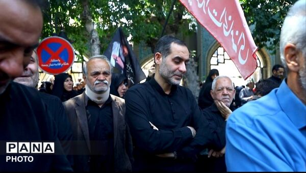 جاماندگان آذربایجان شرقی با چشمانی اشک‌بار به امید روز رجعت با رهبر شهید