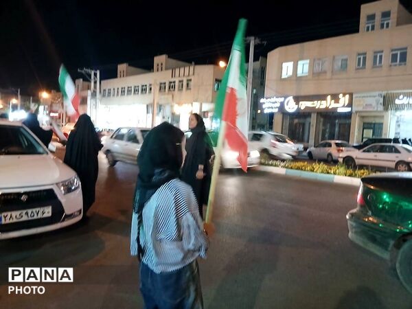 دهه نودی‌‌های یزدی پای کار انقلاب