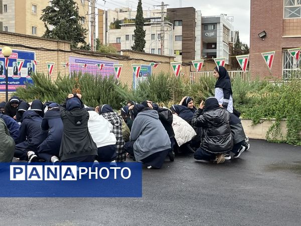 مانور زلزله در مدرسه بانو خاکره شیراز