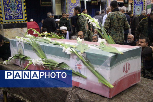 بزرگداشت شهدای مدافع وطن در یزد