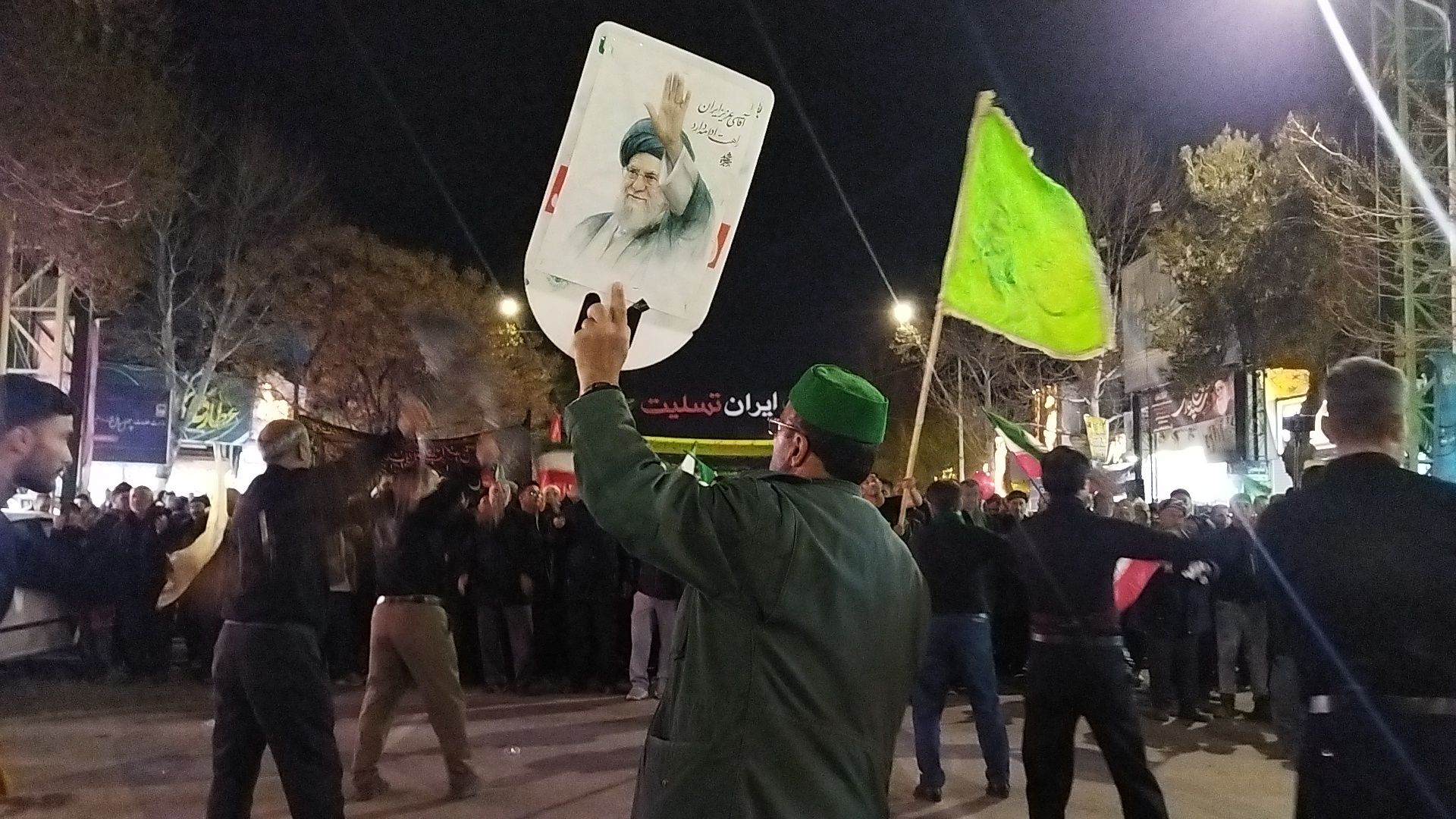 عزاداری های خیابانی در شب شانزدهم شهادت رهبر معظم انقلاب اسلامی در نیشابور 
