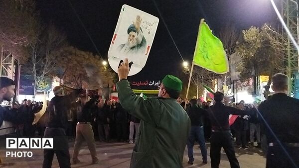 عزاداری های خیابانی در شب شانزدهم شهادت رهبر معظم انقلاب اسلامی در نیشابور 