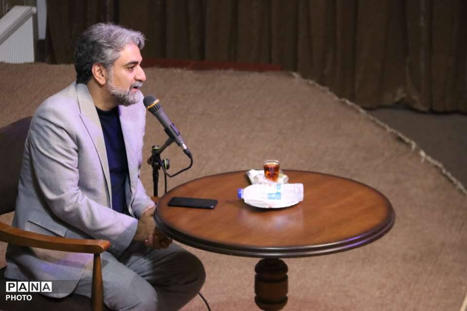 طنین «قند روضه» در سوگ آخر صفر؛ گردهمایی شاعران آیینی در یزد