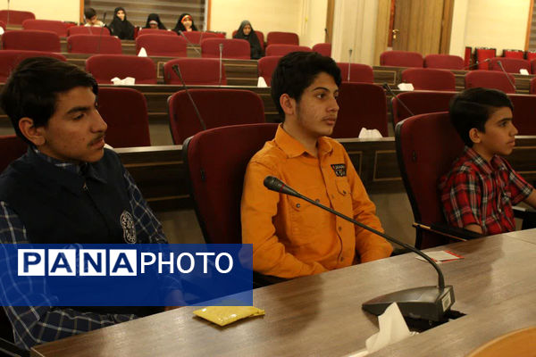 تقدیر از دانش‌آموزخبرنگاران برگزیده رویداد «فرزندان انقلاب» در قم