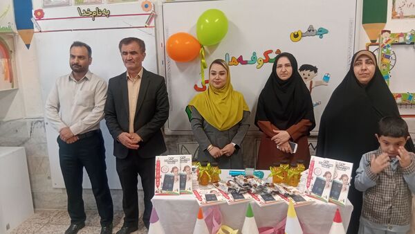 آغاز سال تحصیلی با جشن شکوفه‌ها در دبستان دکتر علی شریعتی 