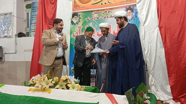 محفل انس با قرآن کریم در کازرون