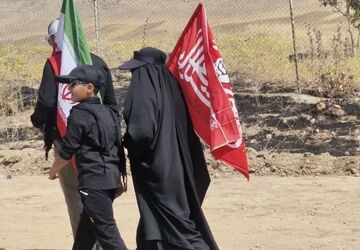 طنین «یا حسین» در نورآباد؛ جاماندگان اربعین مسیر عشق را پیاده پیمودند