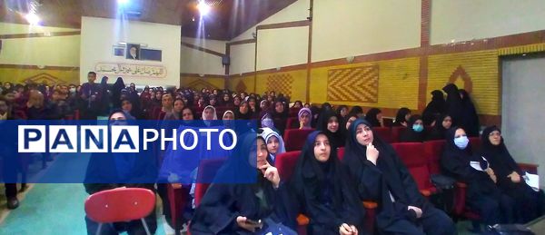 اجلاسیه سراسری نماز دانش‌آموزی شهرستان ملایر