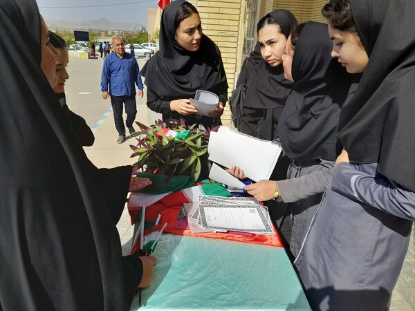 آیین سال تحصیلی جدید در دبیرستان نسیبه شهرستان سملقان