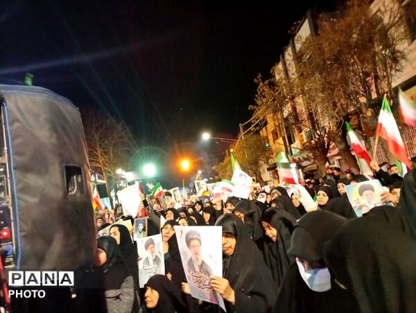 یک ایران، جلوی دشمن