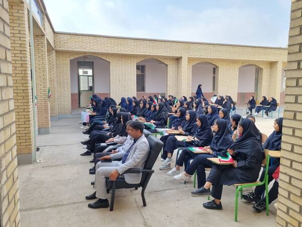 زنگ مهر در دبیرستان آسیه رضوان فین 