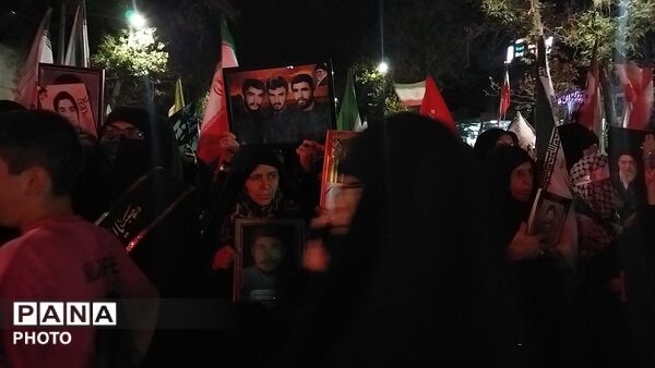 جانفدایان ایران در خیابان امام خمینی نیشابور-۱
