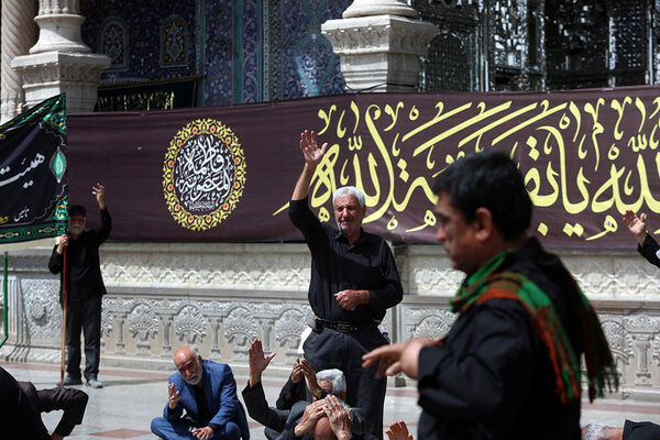 حضور دسته‌عزاداری سالروز شهادت امام جعفر صادق(ع) در حرم حضرت معصومه(س)