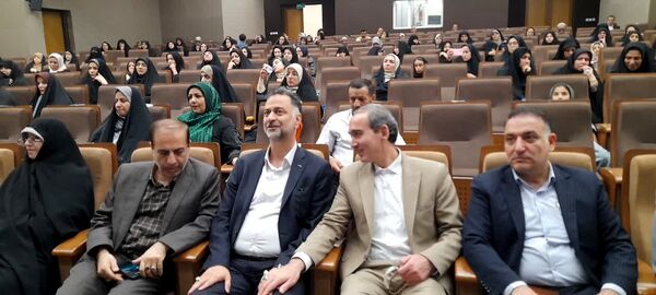 همایش تجلیل از مدرسه یاران استان قم