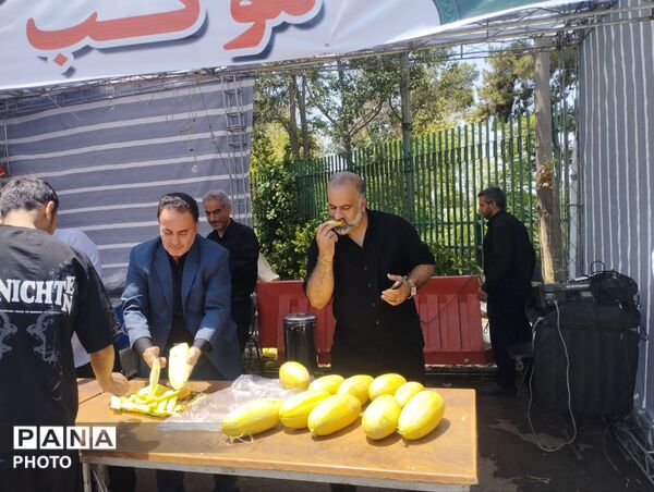 به شوقِ راهِ عشق، دل از جهان بریدیم ، به نامِ رهبر و شهدا، رهِ وفا گزیدیم