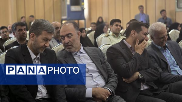  مراسم کلنگ‌زنی همزمان دو پروژه آموزشی در ناحیه چهار اصفهان