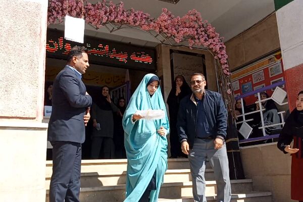  انتخابات همیار مشاور در آموزشگاه هیأت امنایی فرزانگان ملارد