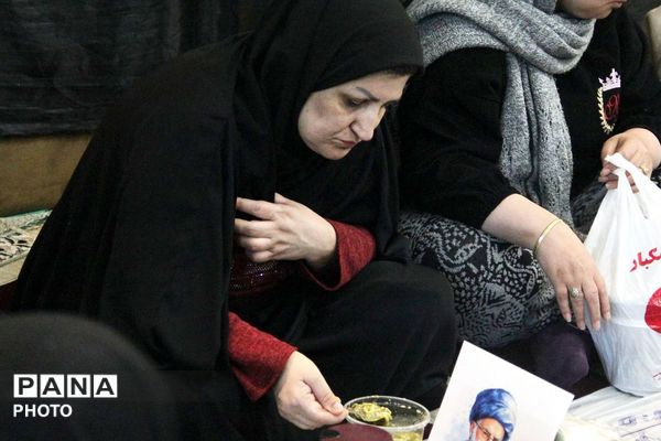برپایی سفره بزرگ اطعام افطار در مسجد علی اکبر شهرستان قرچک