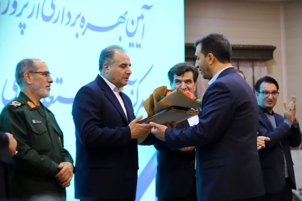 آیین بهره‌برداری از پروژه‌های عمرانی مرکز آموزشی استعدادهای درخشان شهید مدنی تبریز