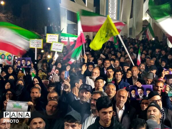 روایت خیابان‌های بناب از اربعین رهبر شهید و شهدای دانش‌آموز