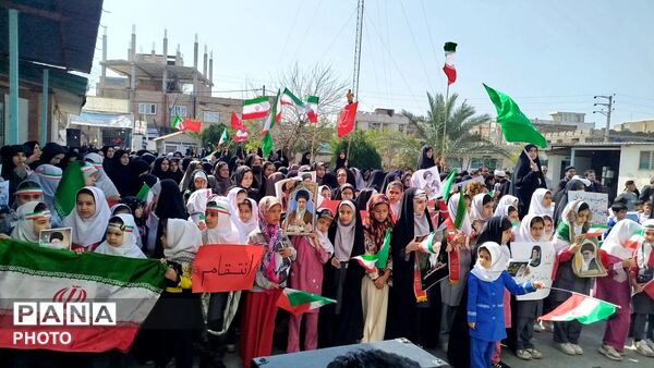 اجتماع پرشور فرهنگیان و دانش آموزان گالیکش