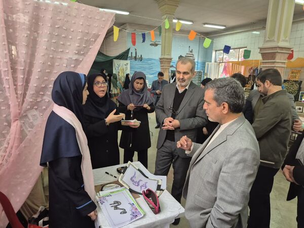 هفته ماها، فرصتی برای درخشش استعدادهای هنری دانش‌آموزان دبیرستان شهید همت