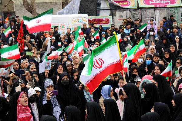 حماسه حضور مردم قروه در راهپیمایی ۲۲ بهمن؛ تجلی وحدت و وفاداری به انقلاب
