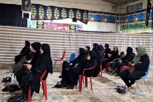 عزاداری سالار شهیدان شب سوم محرم در دبیرستان شهید دستغیب ناحیه۳ شیراز 