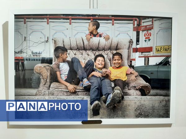 برگزاری نمایشگاه اشک‌ها و لبخندها در مشهد