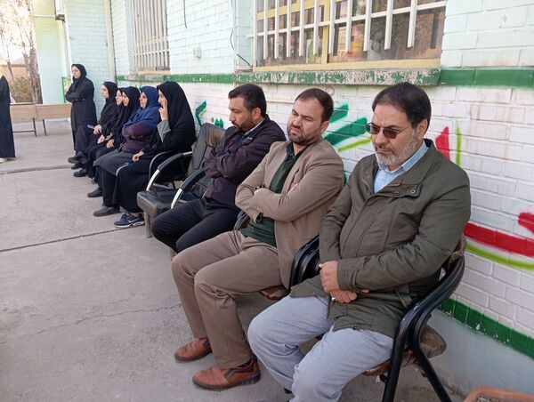 بزرگداشت هفته بسیج در دبیرستان حاج تقی نجفی نیشابور 