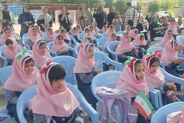 حضور مشاور وزیر آموزش و پرورش گرمابخش محفل شکوفه‌های شیراز