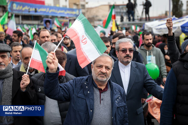 حضور وزیر آموزش و پرورش در راهپیمایی ۲۲ بهمن