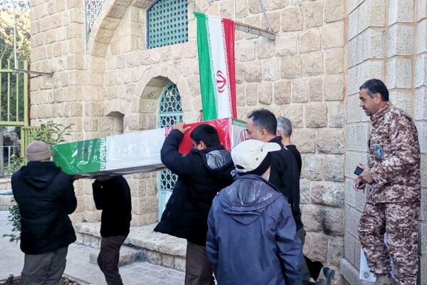 دانش‌آموزان کوهنورد دبستان شاهد حیات زائر شهید گمنام شدند