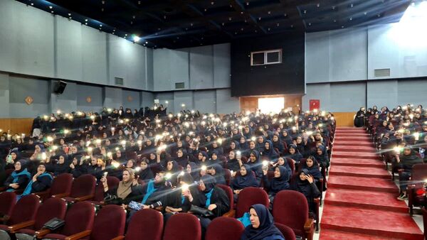 برگزاری جشن ستارگان دبیرستان دخترانه هیات امنایی نیایش