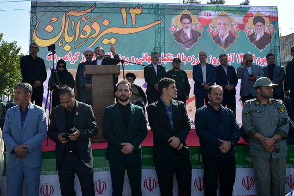 تجلی اقتدار مردم بهارستان در راهپیمایی ۱۳ آبان