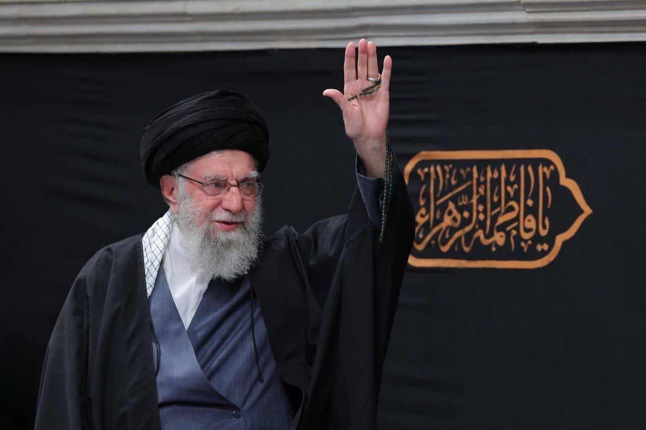 بابای بزرگ، کجایی؟؛ صدای دلِ یک پسربچه ۷ ساله برای رهبر شهید