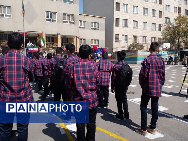 برگزاری جشن جوانه‌ها در دبیرستان حر بن ریاحی