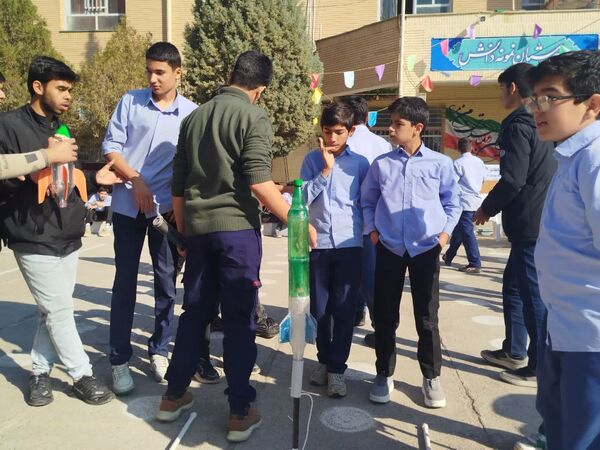 برگزاری مسابقات موشک آبی در کاشمر