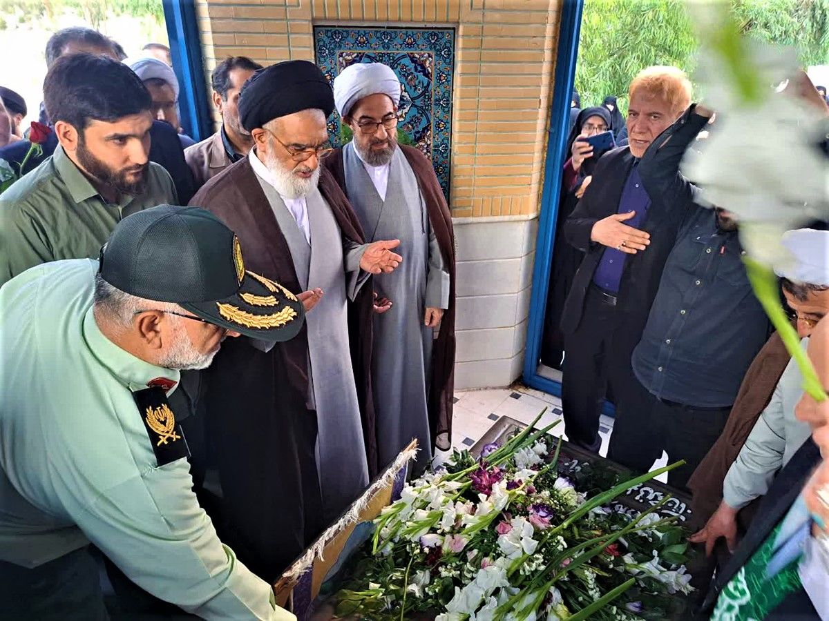 آیین سالگرد شهید آیت الله سعیدی و شهدای سادات استان قم 