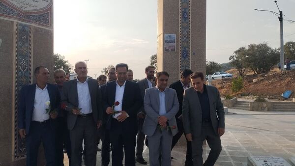 تجدید میثاق مشاور وزیر و مسئولان با آرمان‌های شهدا در یاسوج